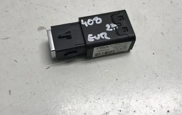 Peugeot 408 P54 USB socket connector 98313506VV 98380610V