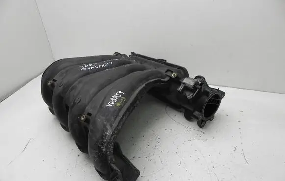 Nissan Qashqai+2 Intake manifold PA6GF30 VD8559