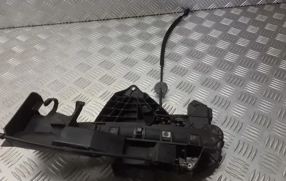 Ford Focus Front door lock