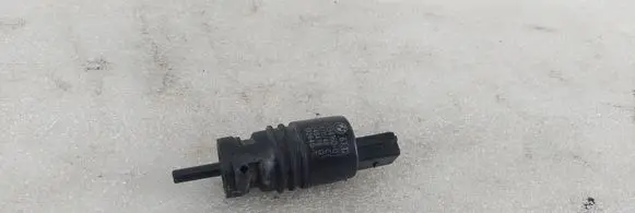 BMW 5 F10 F11 Windscreen/windshield washer pump 693416001 3240479 132640