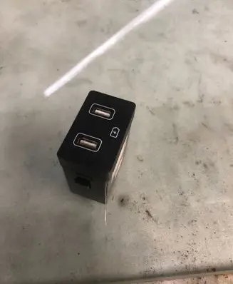 Hyundai Tucson IV NX4 USB socket connector 