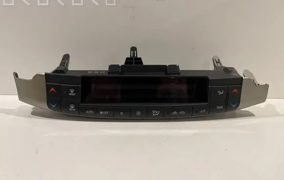 Lexus CT 200H Climate control unit 5590076110