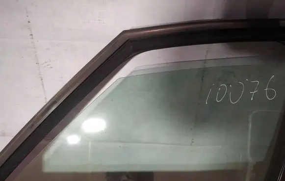 Citroen C4 Grand Picasso Front door window glass four-door as2