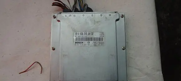 Mercedes-Benz C W202 Engine control unit/module 0265456432 0281010042 A0265456432