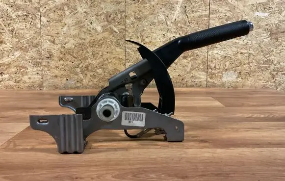 Nissan Note (E11) Handbrake/parking brake lever assembly 93830