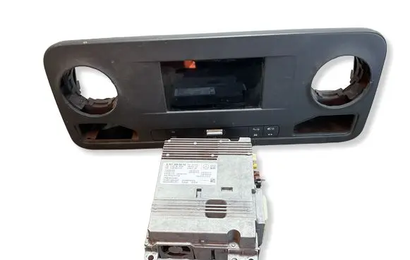 Mercedes-Benz Sprinter W907 W910 Radio/CD/DVD/GPS head unit A9079008805 A9079014003 A4209021000