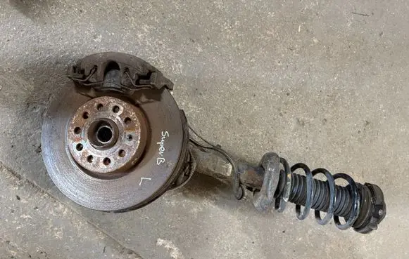Skoda Superb B6 (3T) Front wheel hub spindle knuckle