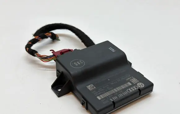 Audi Q5 SQ5 8R Gateway control module 8R0907468N 8R0907468C