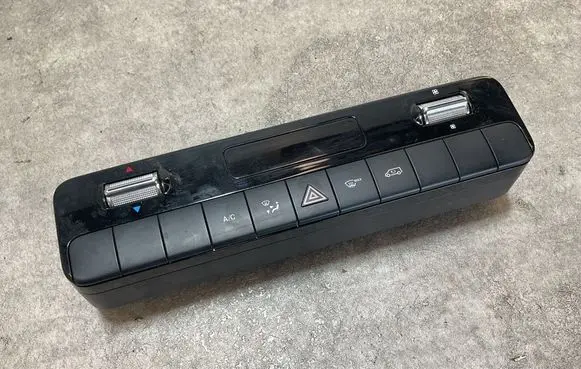 Mercedes-Benz Sprinter W907 W910 Climate control unit A9079054806 ZGS001 182401