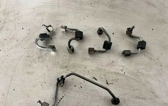 Audi A3 S3 8V Fuel injector supply line/pipe 