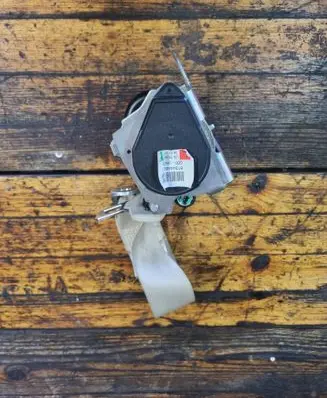 Skoda Superb B6 (3T) Rear seatbelt 615446800 000080