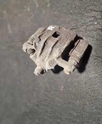 Hyundai i20 (PB PBT) Rear brake caliper
