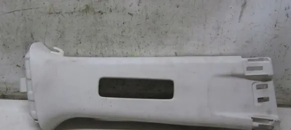Honda CR-V (B) pillar trim (top)