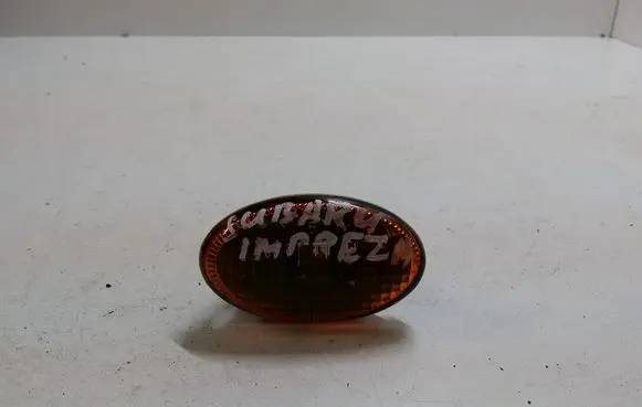 Subaru Impreza II Front fender indicator light 015445