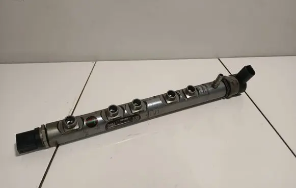 BMW 1 E81 E87 Fuel main line pipe 0445214183
