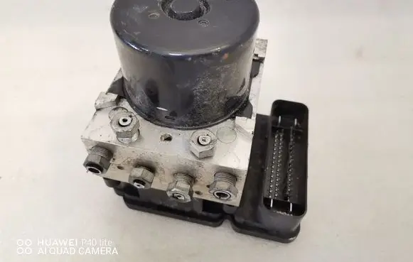 Volvo V70 ABS Pump 30681619 10092604053 10061336881