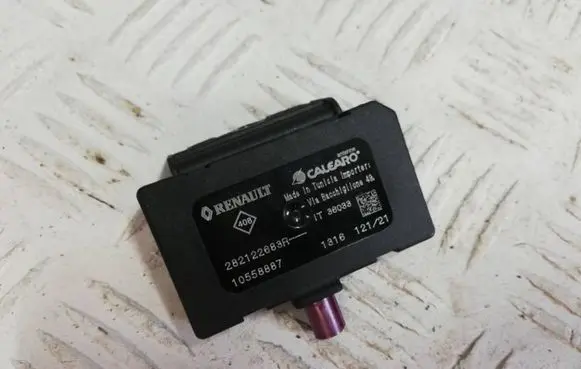 Dacia Sandero Antenna control unit 282122683R 131612121 10558887