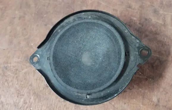 Chrysler Town u0026 Country V Panel speaker 05059062AB