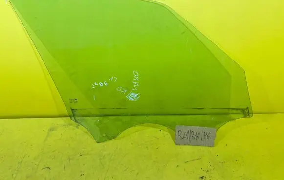 Opel Zafira C Front triangle window/glass RZ1R11P6