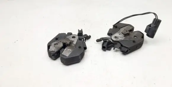 Volvo XC90 Fuel tank cap lock 31218474 31218475