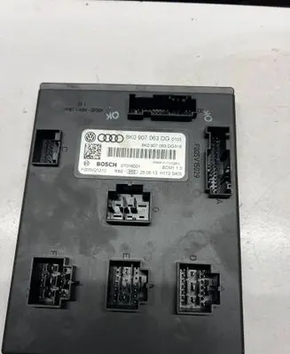 Audi A4 S4 B8 8K Comfort/convenience module 8K0907063DG