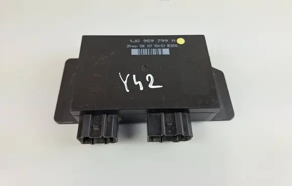 Volkswagen PASSAT B5 Comfort/convenience module 1J0959799N