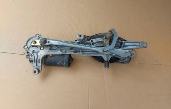 Mercedes-Benz CLK A208 C208 Front wiper linkage and motor 3391098329