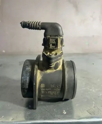 Volvo V70 Mass air flow meter 8670112 0280218108