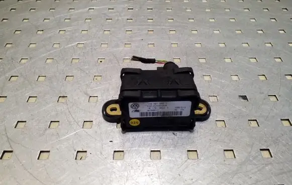 Audi A3 S3 8P ESP acceleration yaw rate sensor 1K0907655C 10170103223