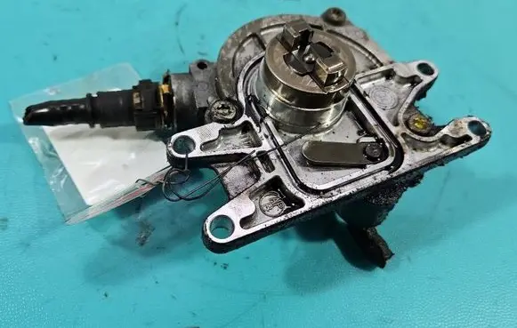 Opel Astra G Vacuum pump 24406132 IMPRK1535584