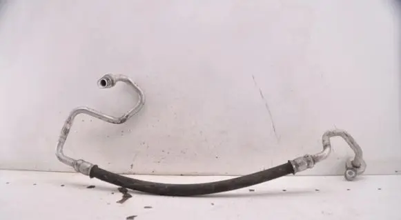 Land Rover Range Rover Evoque L538 Air conditioning (A/C) pipe/hose GJ3219N601BA