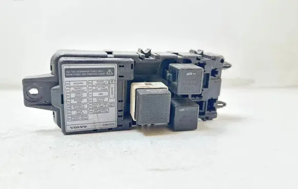 Volvo S40, V40 Fuse box set 30662309