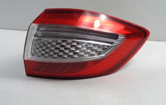 Ford Mondeo MK IV Rear/tail lights S7113404B