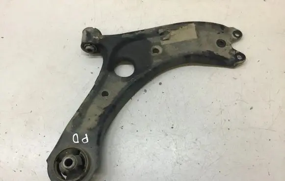 KIA Sportage Front lower control arm/wishbone