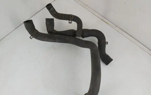 Volkswagen Golf IV Engine coolant pipe/hose