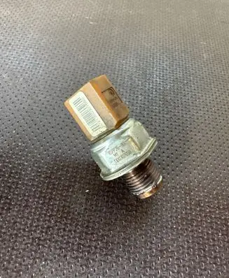 Fuel pressure sensor