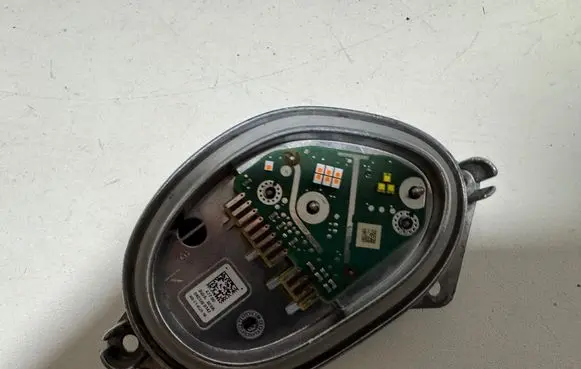 BMW X5 G05 LED ballast control module 63119477990 9477990