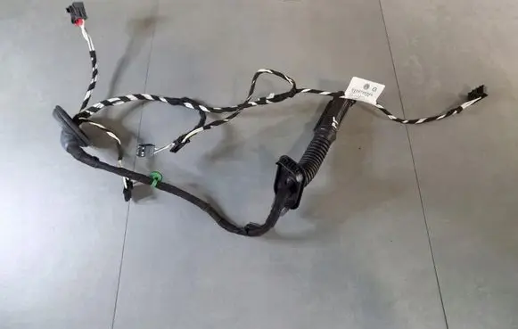 Volkswagen Golf Sportsvan Rear door wiring loom 510971694A