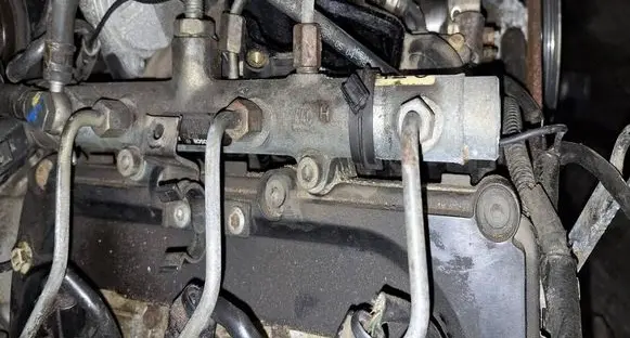 Audi A6 S6 C6 4F Fuel main line pipe 059130090