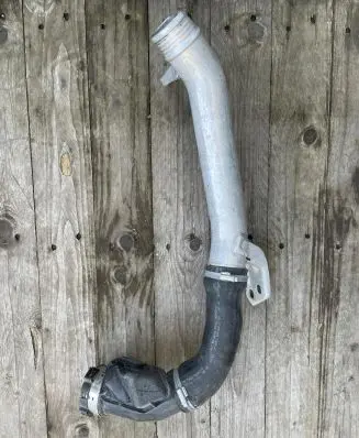 Volvo XC60 Intercooler hose/pipe 31370060