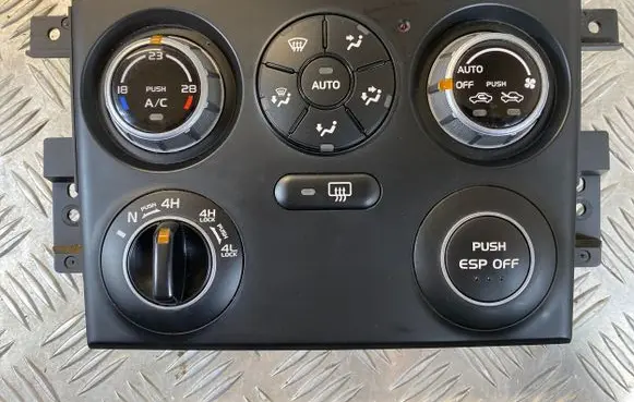 Suzuki Grand Vitara II Climate control unit 3951064J0 CJB502A014AZ 3951063JH4CA1