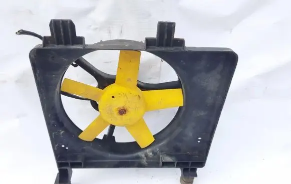Ford Fiesta Radiator cooling fan shroud 96FB8146