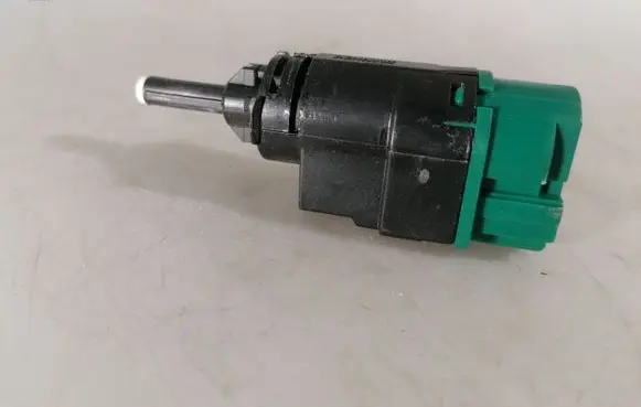 Renault Trafic III (X82) Brake pedal sensor switch 253203383R
