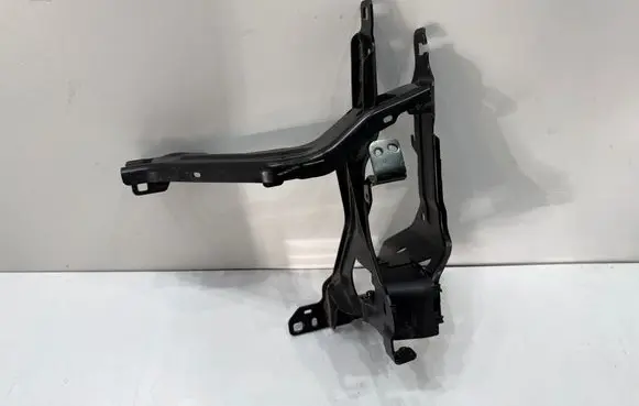 BMW X5 G05 Headlight/headlamp mounting bracket 7421709