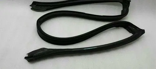 BMW Z4 E85 E86 Front door rubber seal 7023969