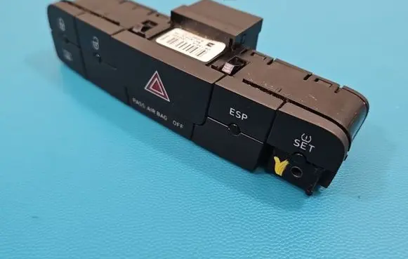 Seat Ibiza IV (6J,6P) Hazard light switch 6J0927137 IMPRK1554262