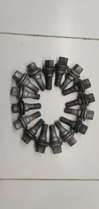 Peugeot 208 II Nuts/bolts 