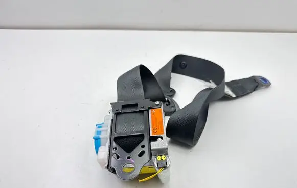 Toyota Yaris Front seatbelt 0589P1000417 0589