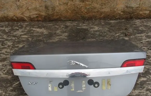 Jaguar XF X250 Tailgate/trunk/boot lid