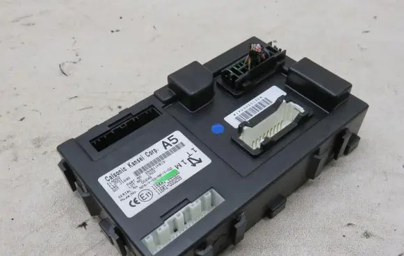 Nissan Juke I F15 Other control units/modules 284B11KB1D